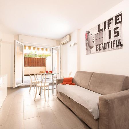 Le Victoria, Centre Ville , Plage Et Parking Gratuit 생트막시메 외부 사진