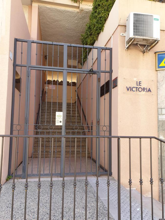 Le Victoria, Centre Ville , Plage Et Parking Gratuit 생트막시메 외부 사진